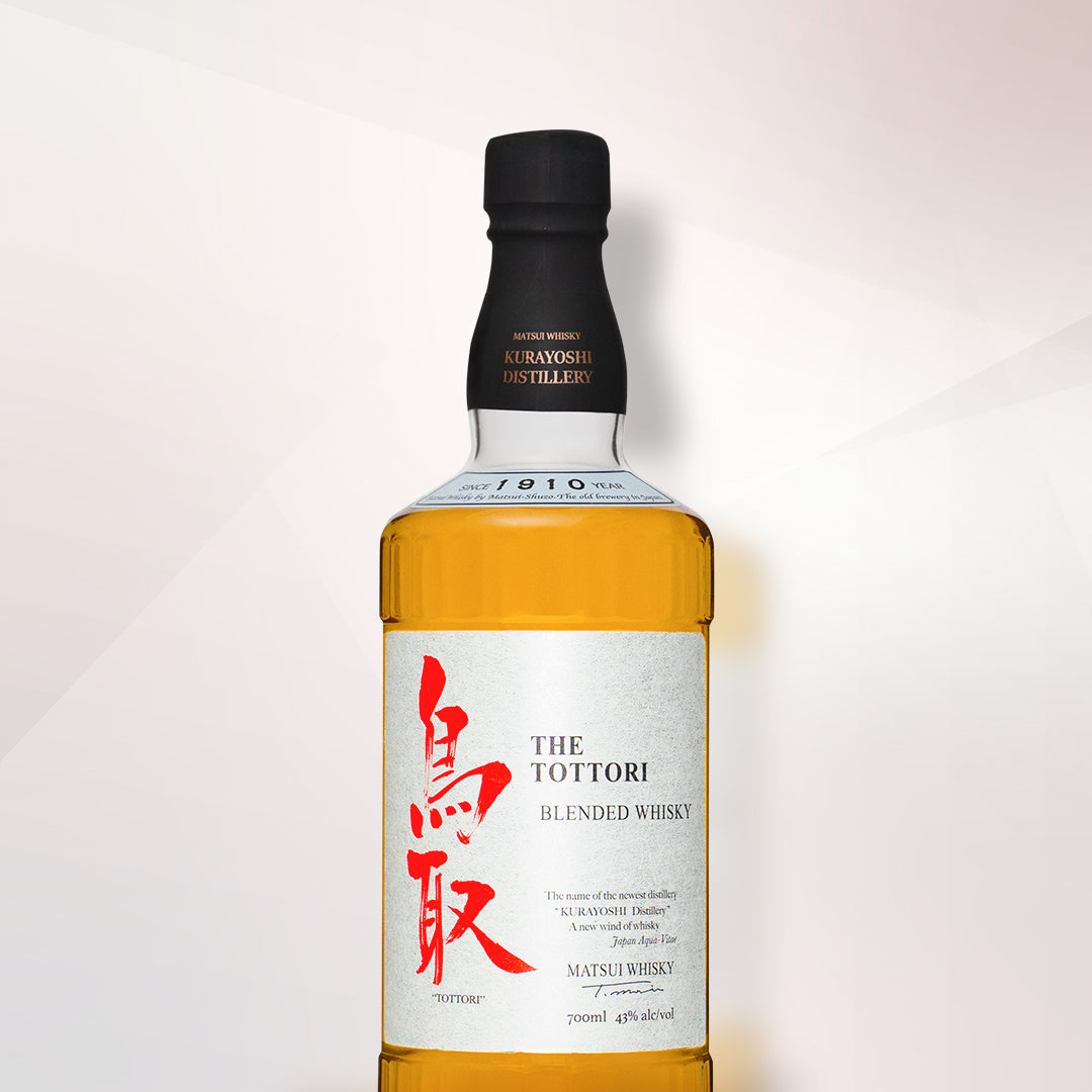 マツイブレンデッドウイスキー「鳥取 銀ラベル」のボトル写真。モルトとグレーン原酒を調和させ、深層天然水で仕上げた、すっきりとした味わいが特徴のウイスキー。