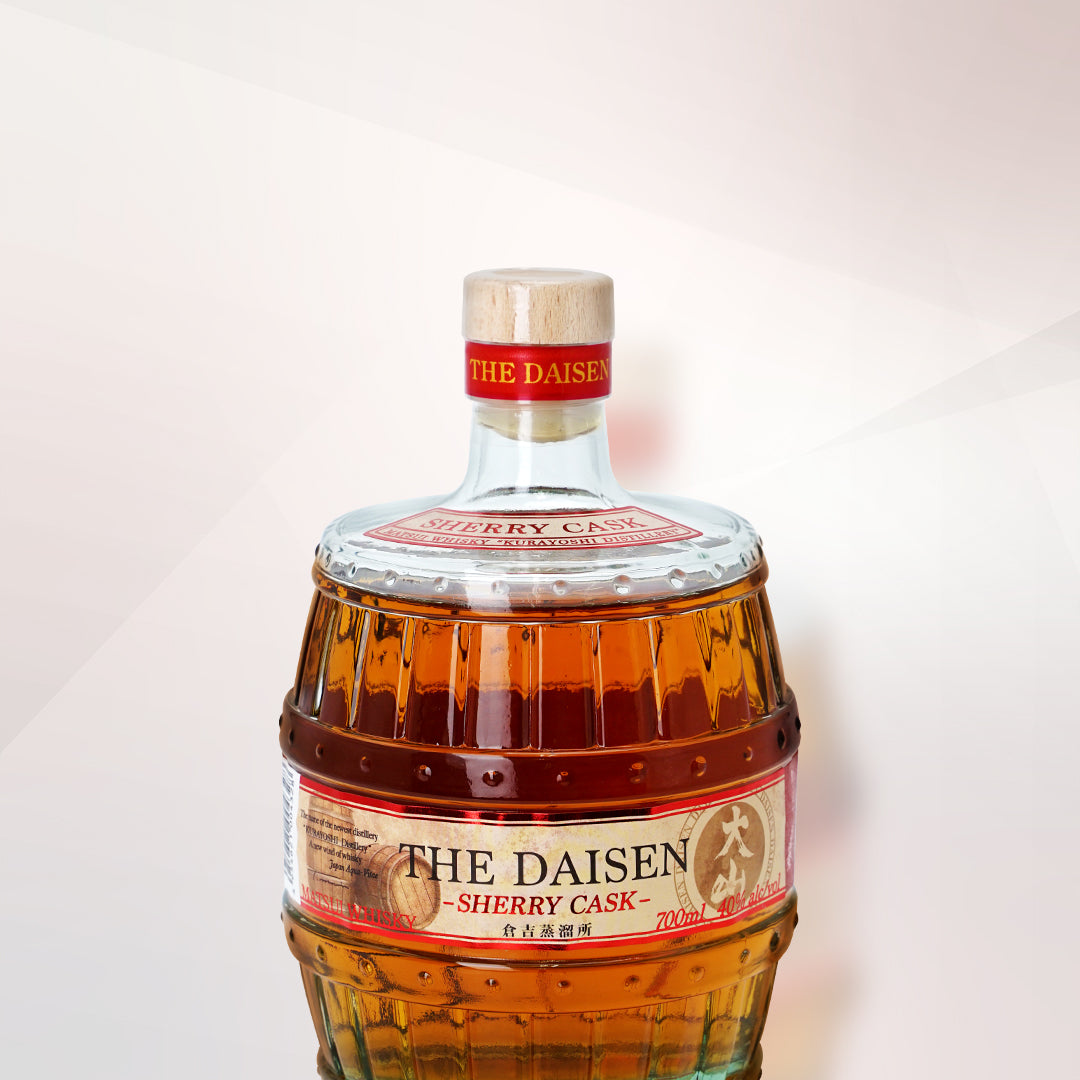 マツイブレンデッドウイスキー「大山シェリーカスク」2024年5月に発売を開始した商品です！
シェリー樽で熟成された原酒を、秀峰大山の深層天然水で丁寧に仕上げました。