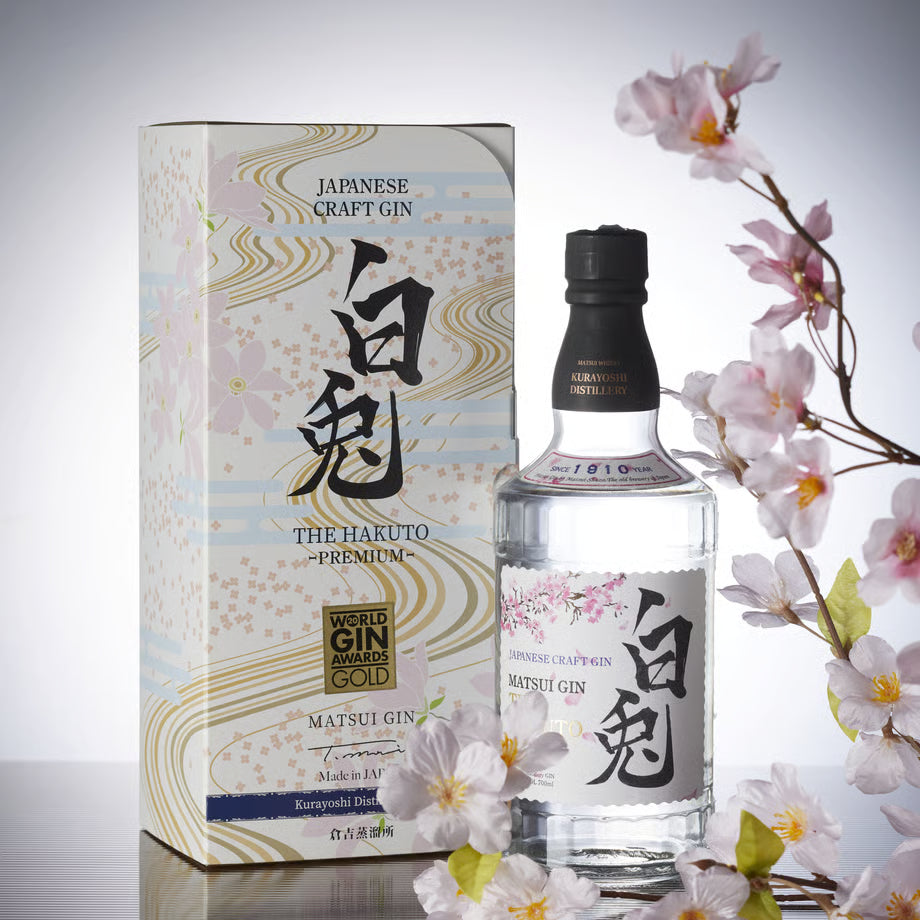 マツイジン「白兎プレミアム」マツイジン「白兎プレミアム」これまでのジンの印象とはまた違った味わいを感じて頂ける逸品です。
スパイシーさと甘味を感じられる複雑な味わいと、アレンジカクテルにしても負けない華やかな香りが特徴です。